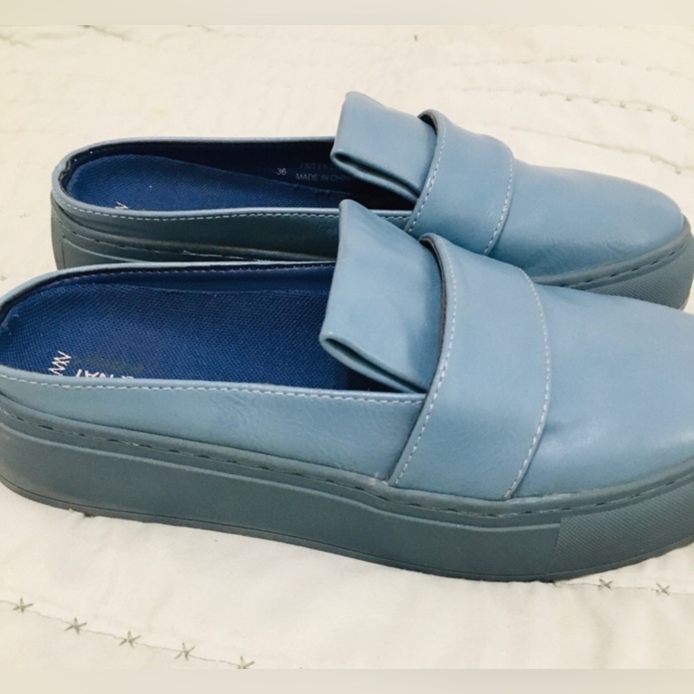 MATT & NAT light blue slides - Picture 6 of 6